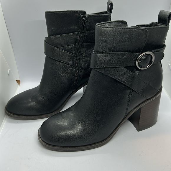 Crown Vintage Women's Black Leather Courla Ankle Bootie size 10M - Picture 3 of 13